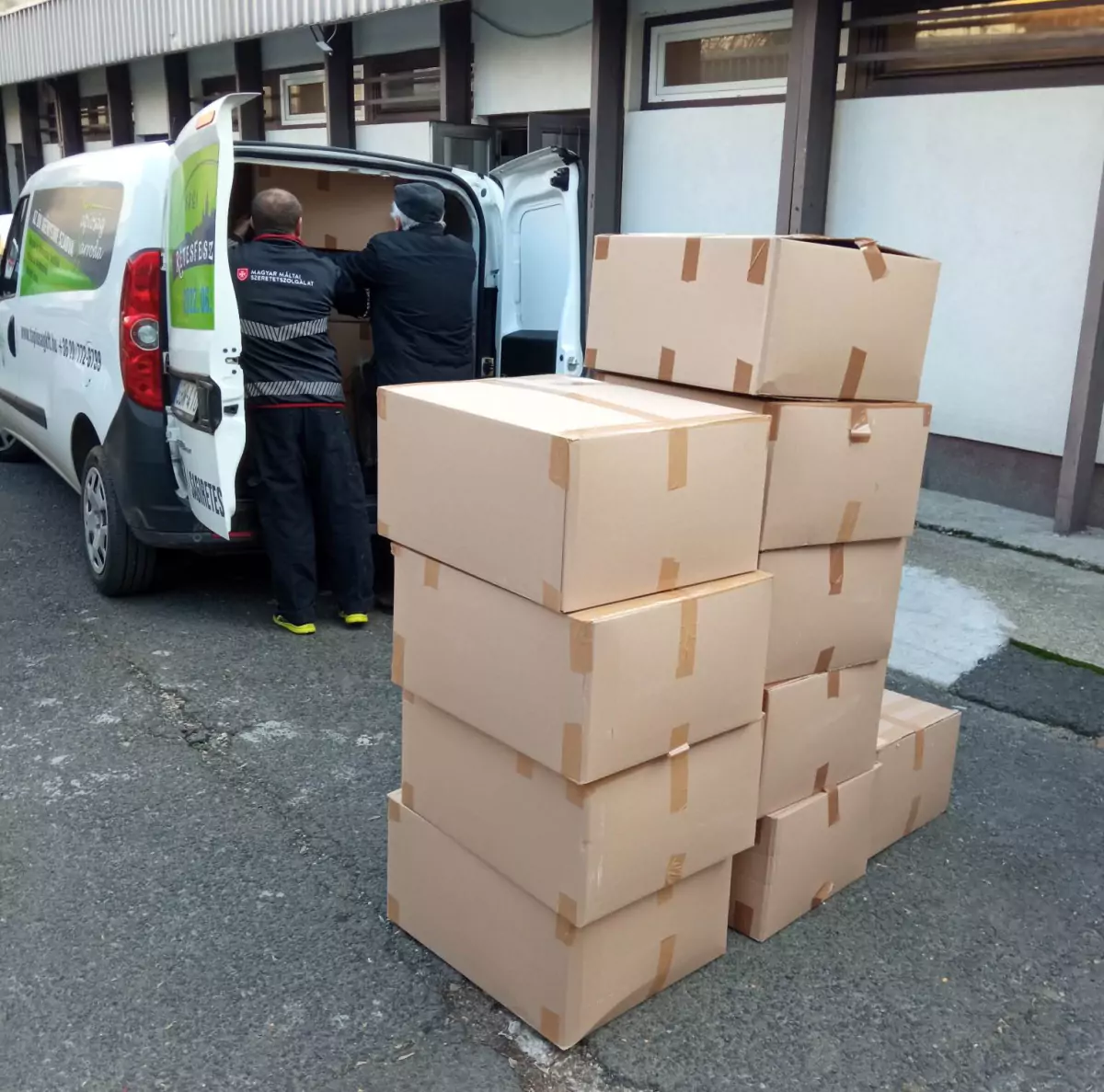 300 blankets for the Malteses